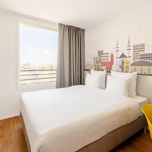 B&B Hotel Basel فندق